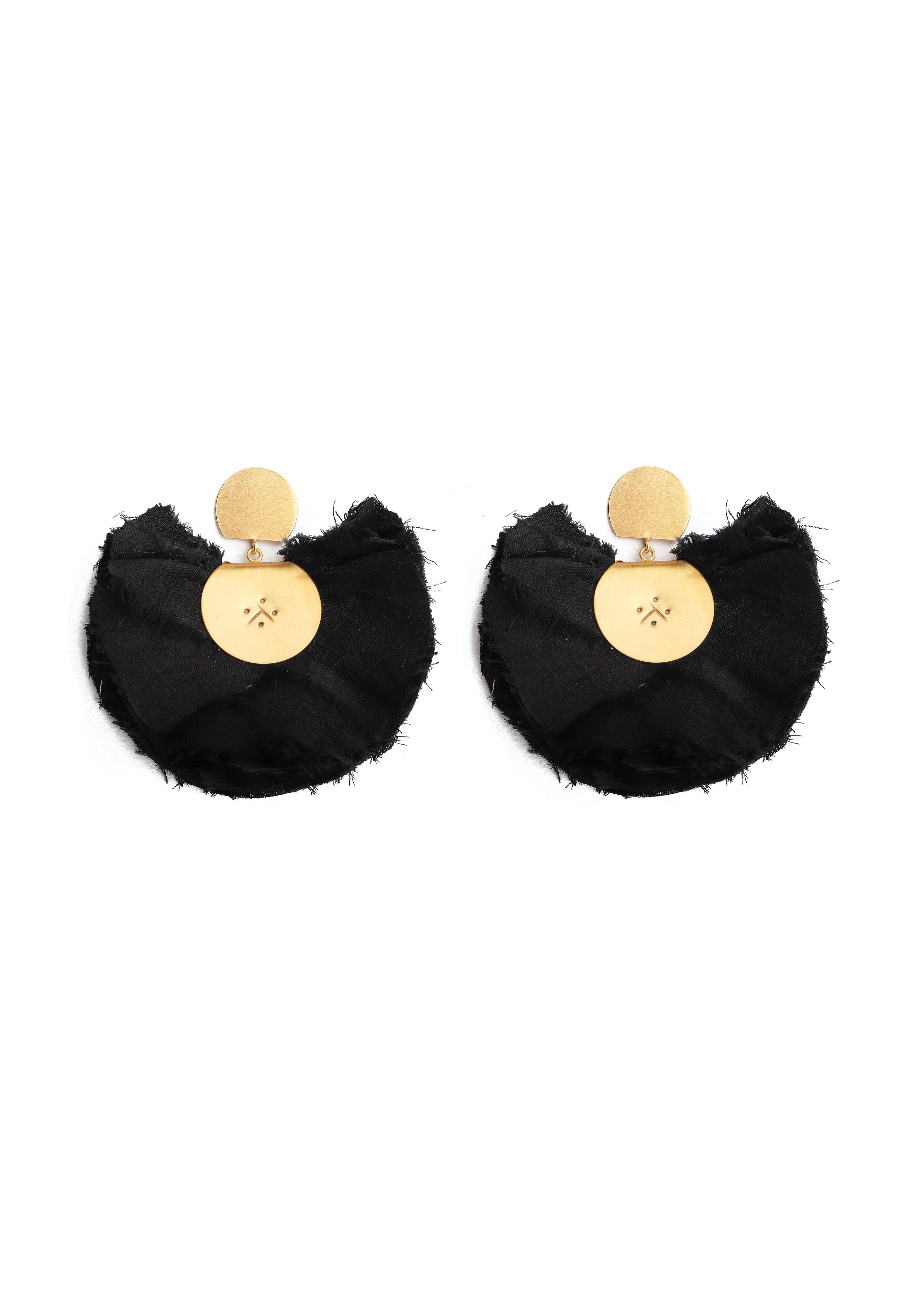 Mini silky Fan Black Earrings