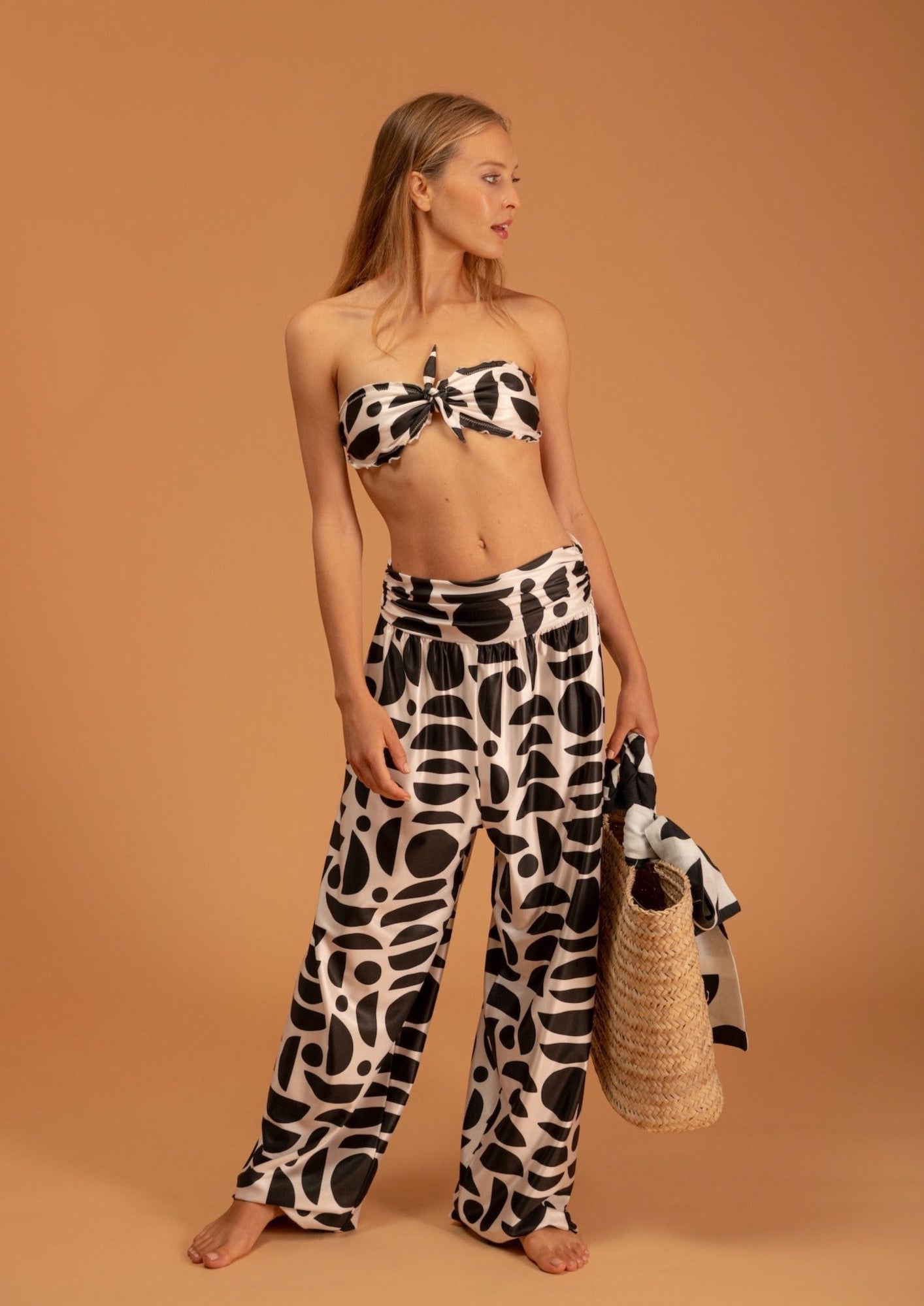 Galeria-Cari Geo Black Trousers-Justbrazil